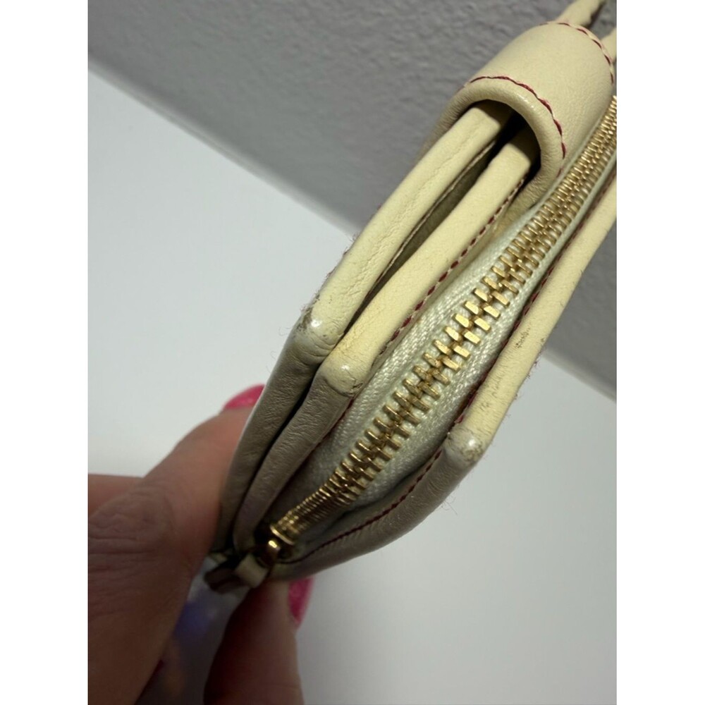 Gucci Raspberry Canvas Wallet with Cream Trim and Script Logo - Picture 4 of 16
